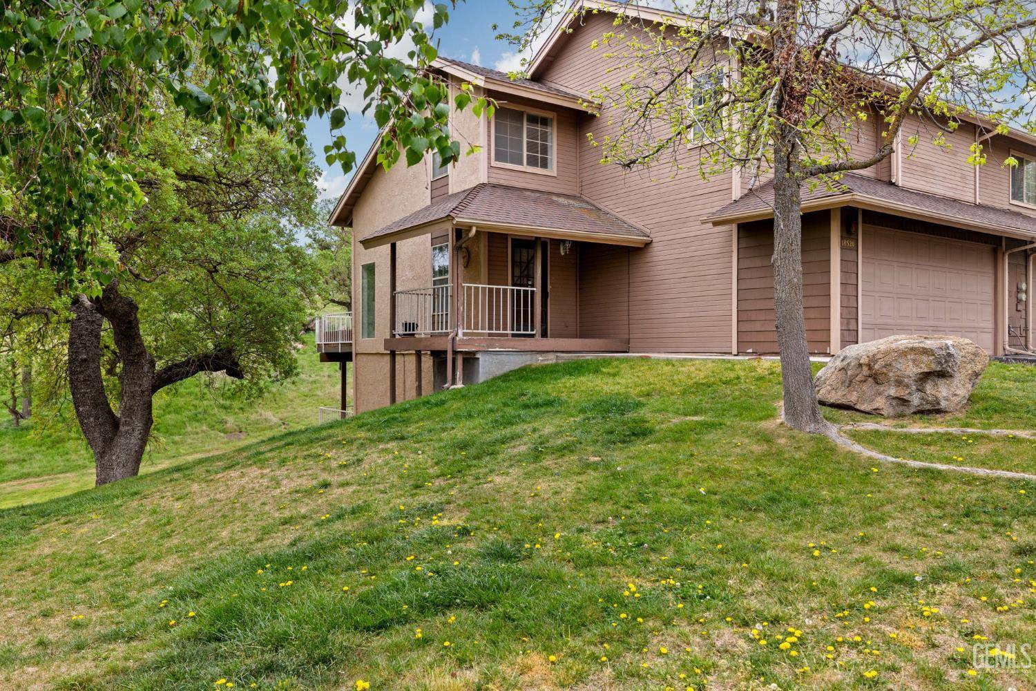 18520 Glenview Court — photo 1