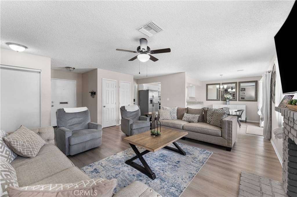 3472 Roxbury — photo 6
