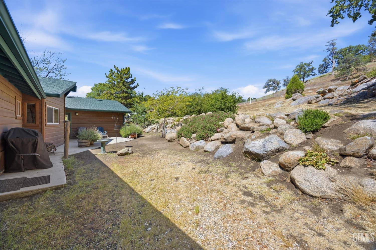 25981 Bear Valley Road — photo 2