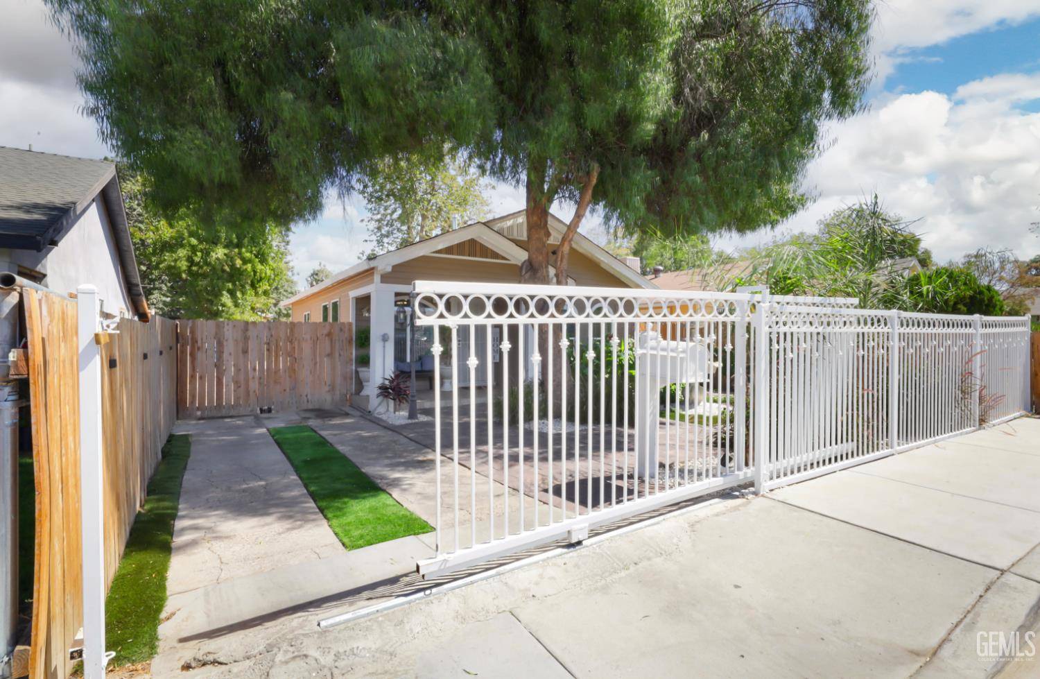 710 R Street — photo 2