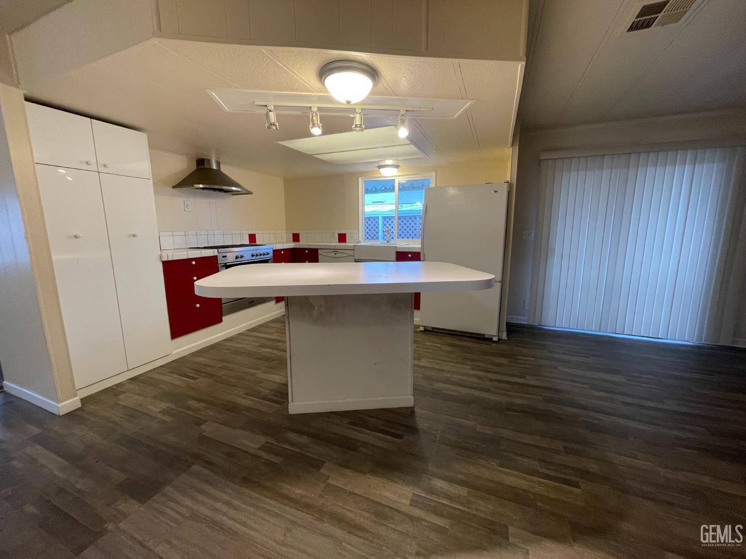 97 Cinnamon Lane — photo 2
