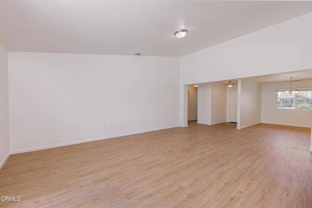 12226 Hawksmoor — photo 2