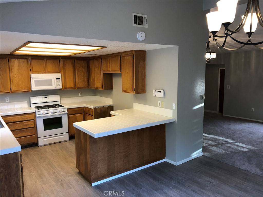3200 Cattleman — photo 6