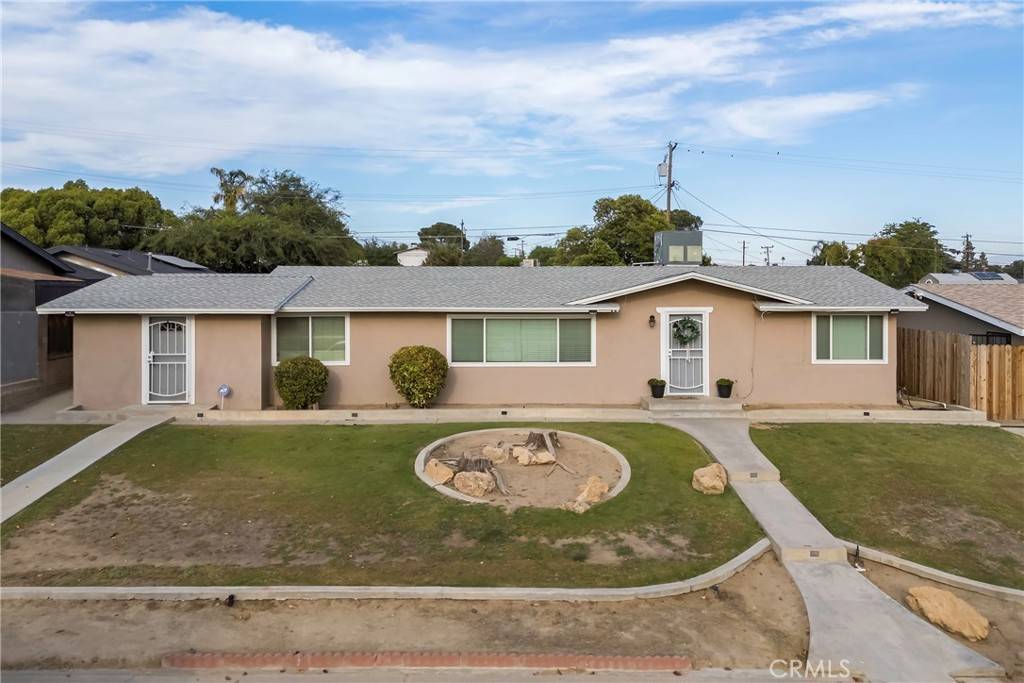 3305 Dwight