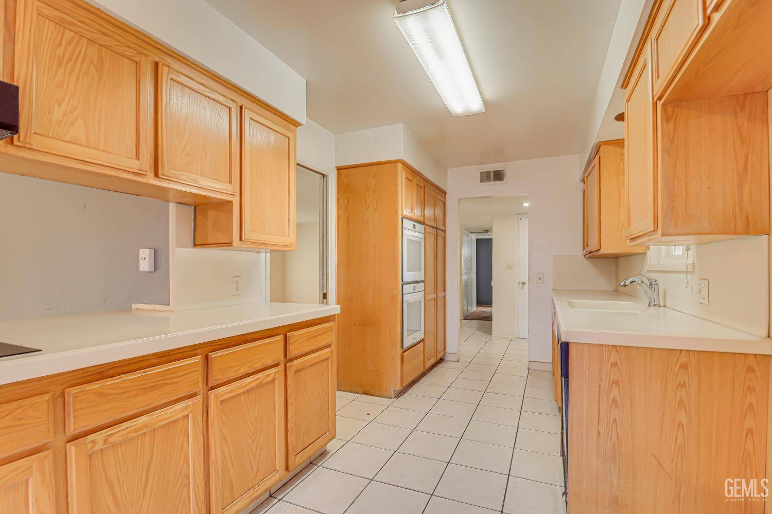 501 Carr Street — photo 4