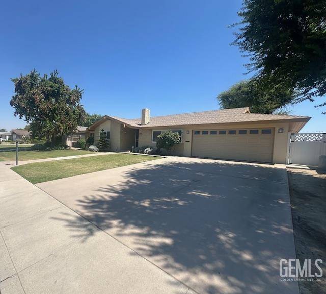 6405 Desert Hills Avenue