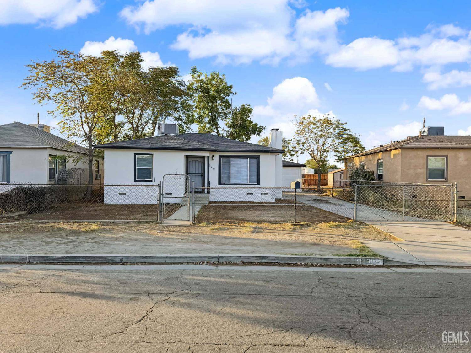 1320 Castaic Avenue — photo 2