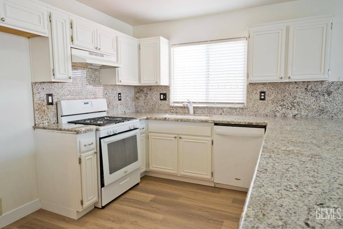 404 Gandola Drive — photo 6