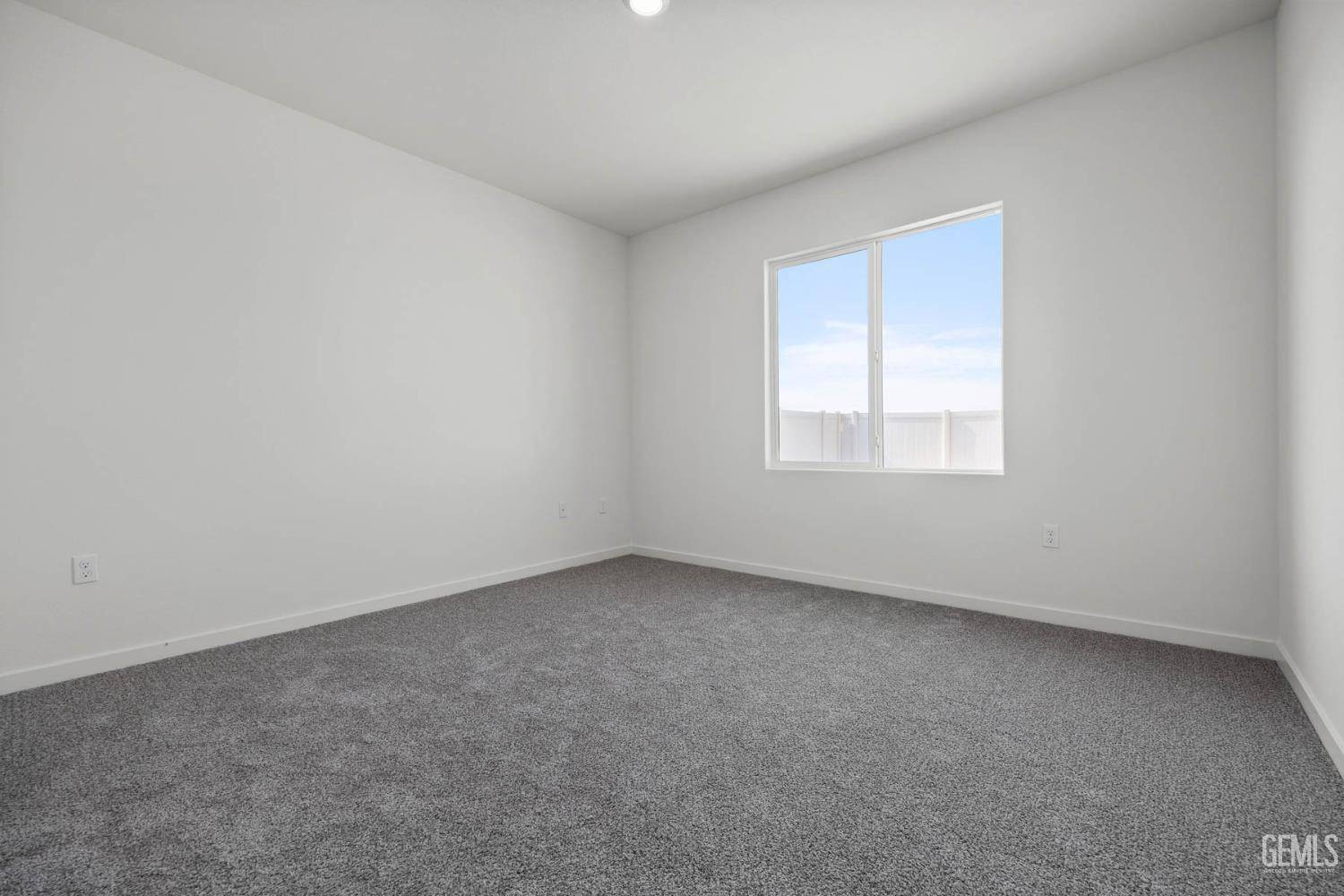 7915 Star Fruit Way — photo 4