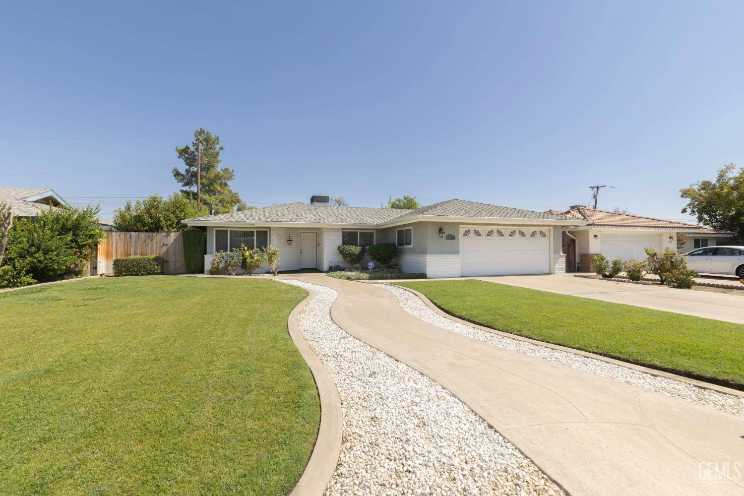 2024 Hasti Acres Drive — photo 2