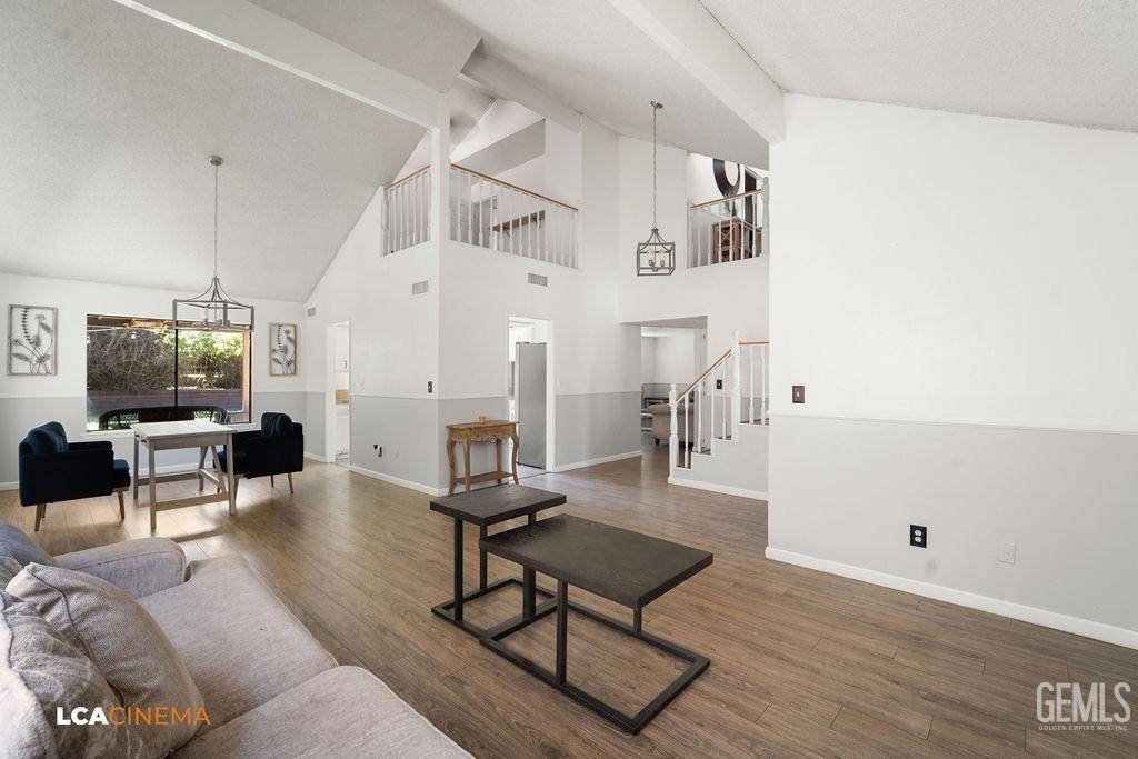 2705 Vyn Drive — photo 3