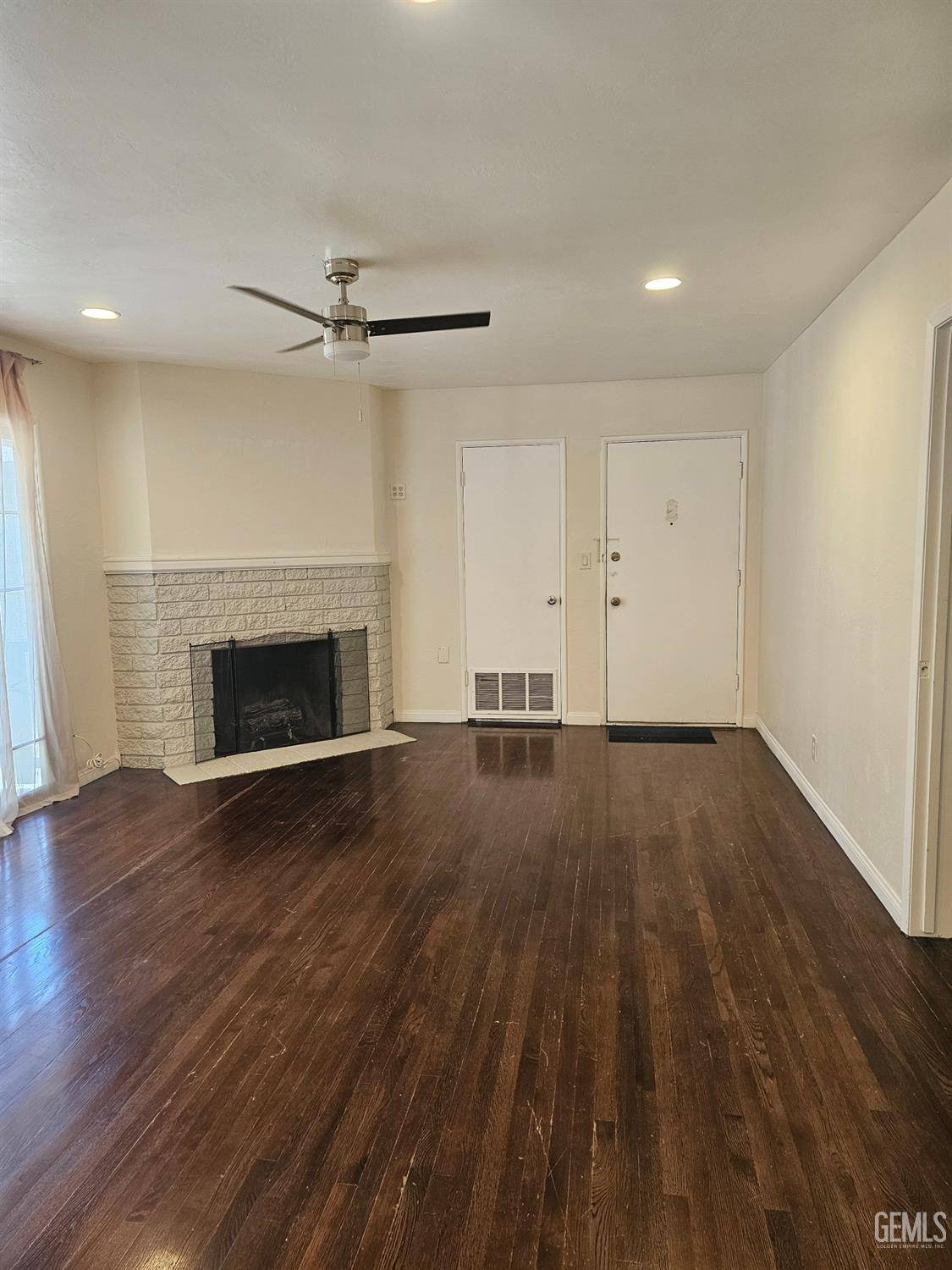 1124 Oleander Avenue — photo 6
