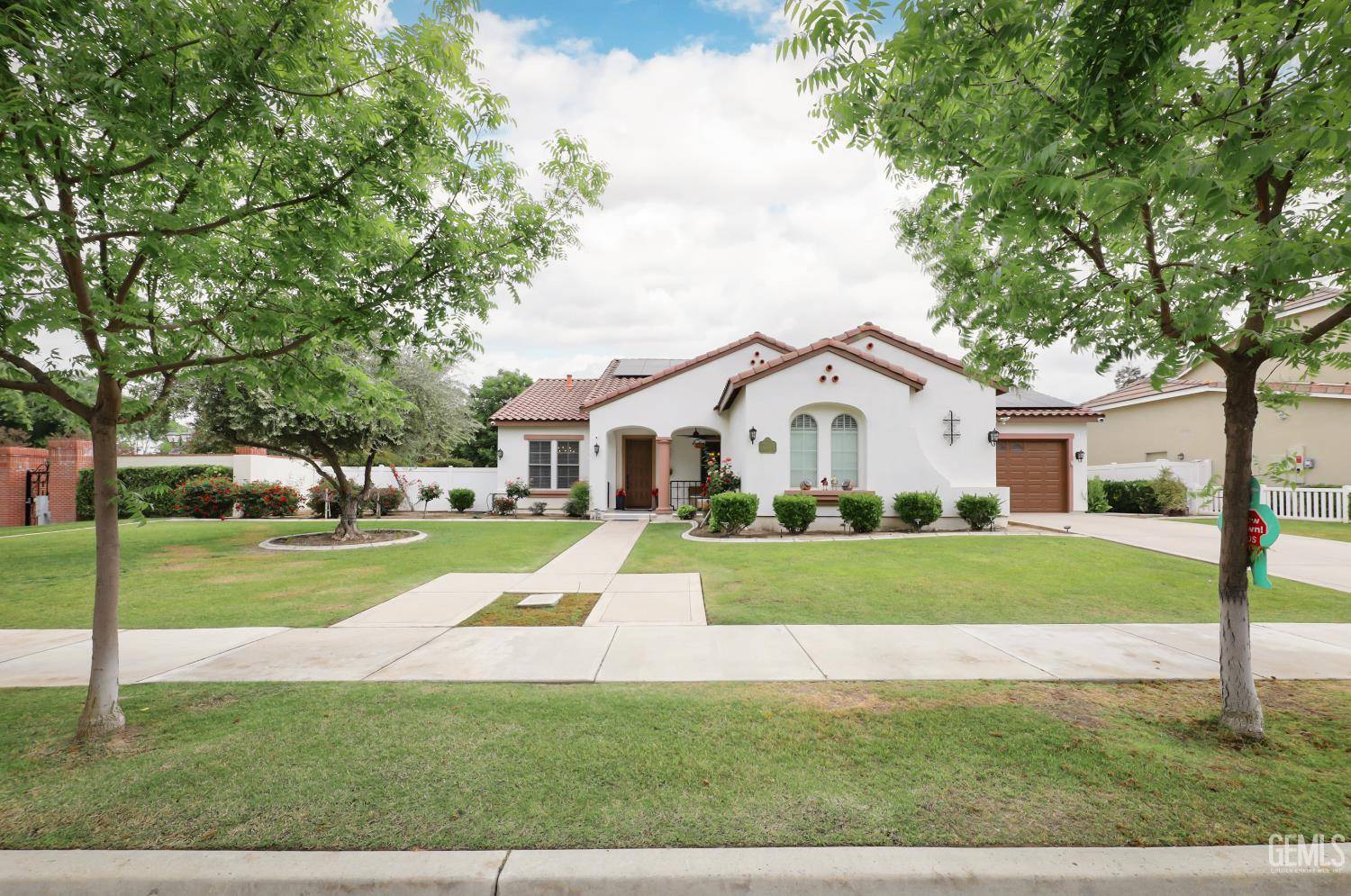 12410 Parkerhill Drive — photo 2