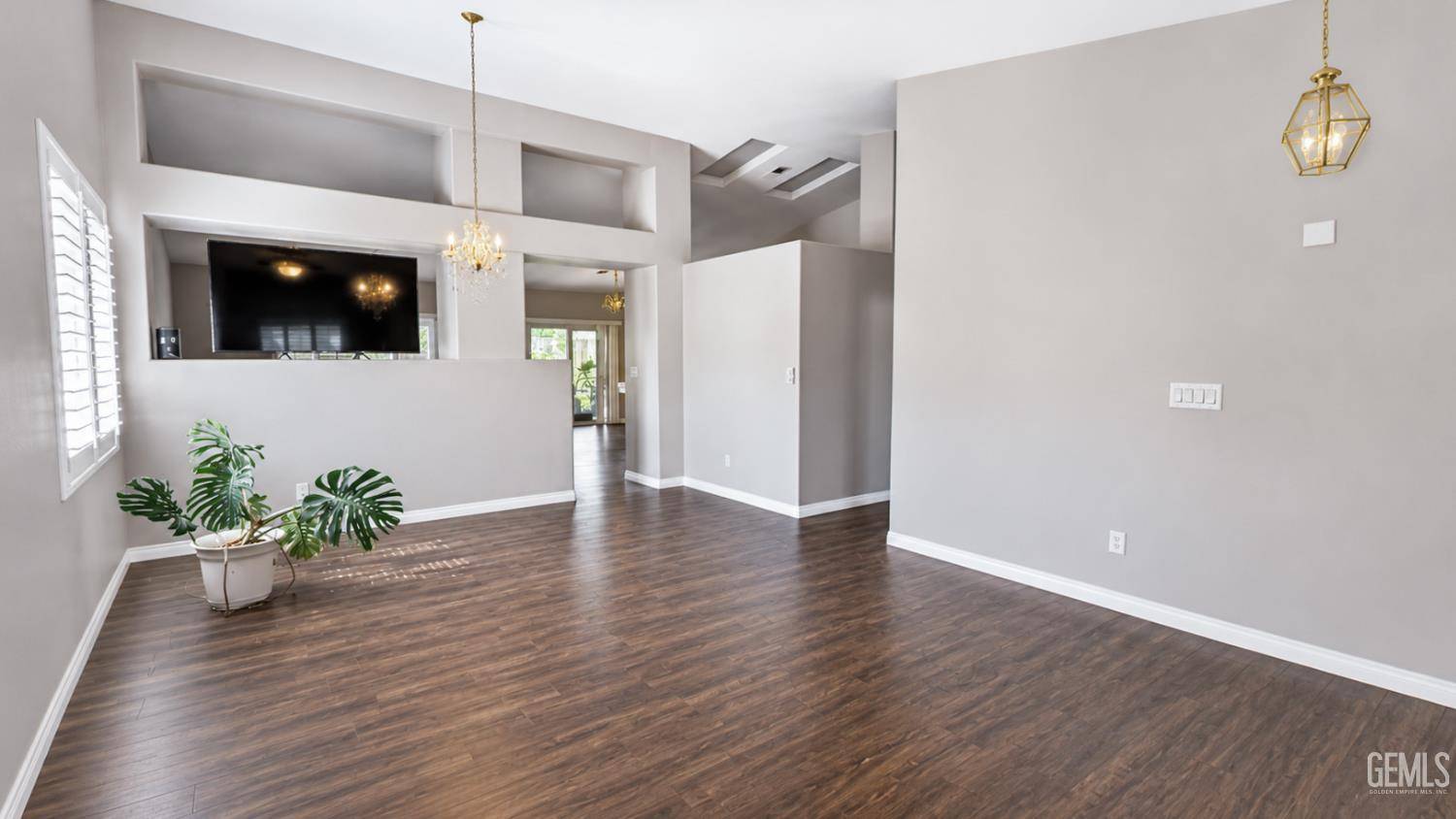 12014 Roaring River Avenue — photo 4