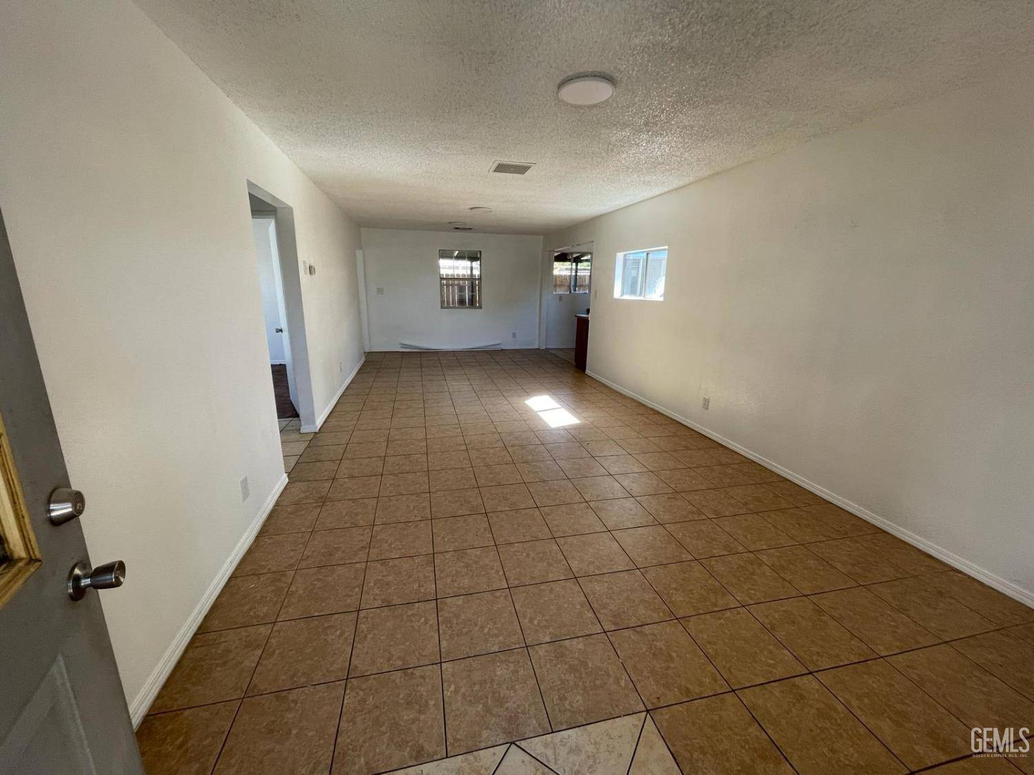 931 Texas Street — photo 3