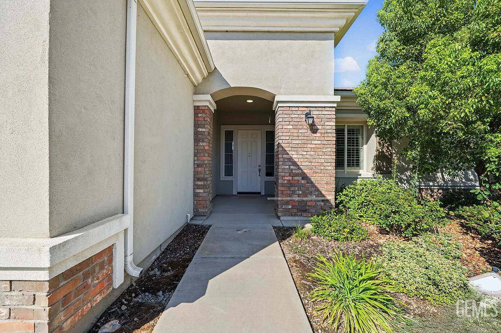 5704 Wisteria Valley Road — photo 3