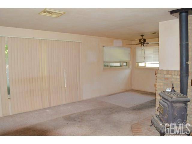 901 Greenwood Drive — photo 4