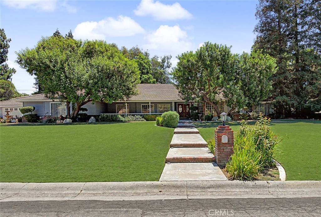 4215 Flintridge — photo 2