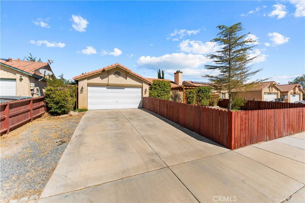 3331 Kellie Ave