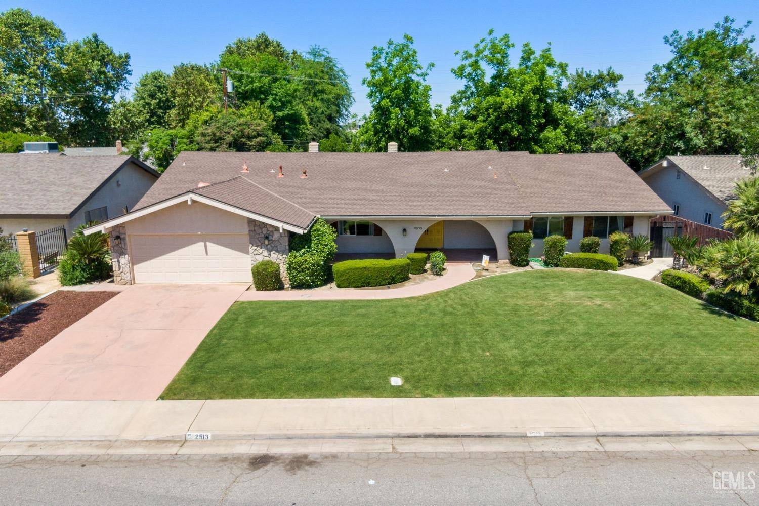 2513 Elm Street — photo 6
