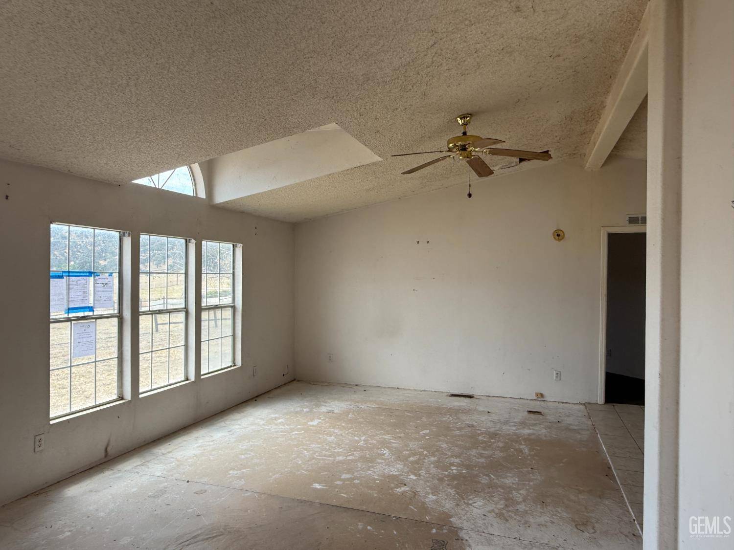 28000 Cummings Valley Road — photo 3